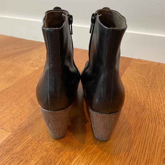 Coclico Black Bootie - Picture 5 of 10